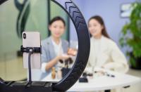 火蝠動(dòng)態(tài) | 直播電商下半場(chǎng)，機(jī)會(huì)在哪里？